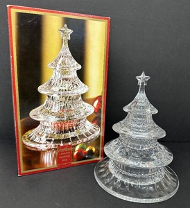 lot 167 image: Lovely 3-Tier Christmas Tree Candy Dish - 9 12 by Gorham Holiday Traditions