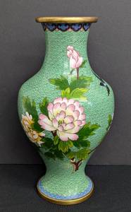 lot 174 image: Vintage Large Floral Cloisonn Vase