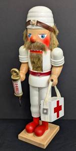 lot 169 image: Holzkunst Ulbricht Doctor Nutcracker