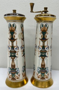 lot 84A image: Vintage Lenox Lido Salt Shaker and Pepper Mill Grinder - 24k Gold Trim