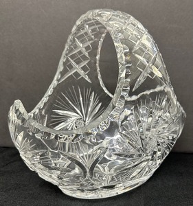 lot 194 image: Lovely Vintage Crystal Bowl with a Handle  Vintage Crystal Basket Bowl