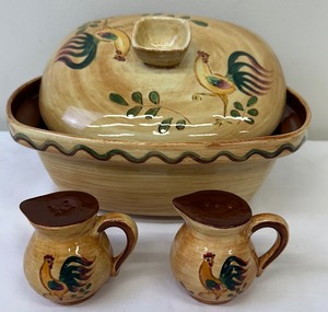 lot 199 image: Vintage Pennsbury Pottery Red Rooster Covered Bowl with Salt and Pepper Shakers