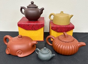 lot 223 image: A Beautiful Collection of Yixing Zisha Collectible Teapots