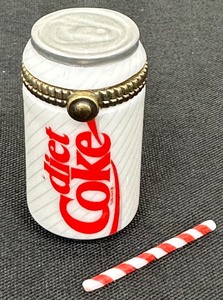 lot 226 image: Diet Coke Trinket Box with Straw - 1999 The Coca-Cola Company