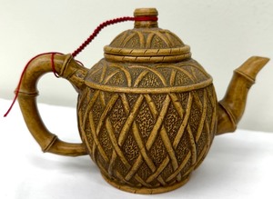 lot 92A image: Chinese Yixing Zisha Yellow Clay Teapot Bamboo Basket Motif