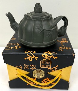 lot 162A image: Chinese Yixing Zisha Small Collectible Teapot