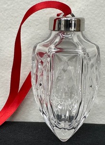 lot 175A image: Waterford 1996 Crystal Ball Ornament Series