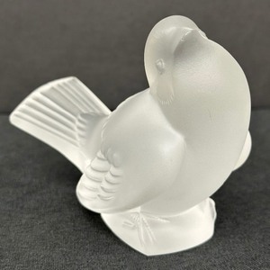 lot 40A image: Vintage Lalique France Frosted Crystal Sparrow Bird Figurine