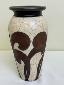 lot 38C image: Axtman Pottery Vase  Artisan Crafted Pottery Vase