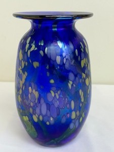 lot 9D image: Jim Bush Handblown Art Glass Vase
