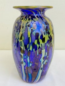 lot 12D image: Jim Bush Hand Blown Art Glass Vase