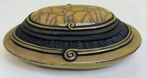 lot 238 image: Artisan Crafted Lidded Pottery Dish  Artisan Crafted Trinket Dish