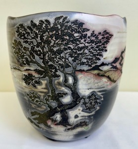 lot 3B image: Patrick Dragon Pottery Vase