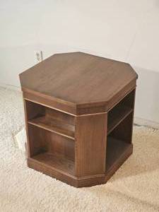 lot 20 image: Baker Furniture Octagonal End Table