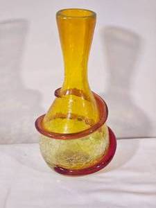 lot 34 image: Beautiful Crackle Glass Vase