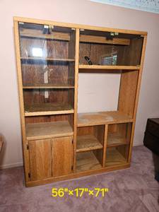 lot 121 image: Retro MCM Oak Entertainment Stand