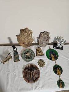 lot 141 image: Judaic Brass Dcor Items