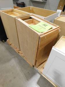 lot 151 image: 15 3 DRAWER BASE CABINET