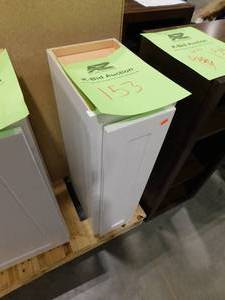 lot 153 image: 9 UPPER CABINET IN WHITE.