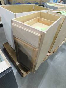 lot 162 image: 18 BASE CABINET UNFINSHED