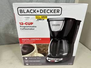 New Black and Decker 12 Cup Programmable Coffee Maker