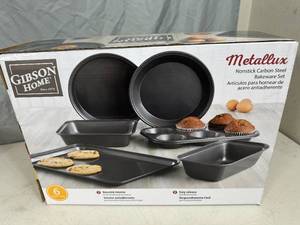New 6 pc Gibson Baking Set