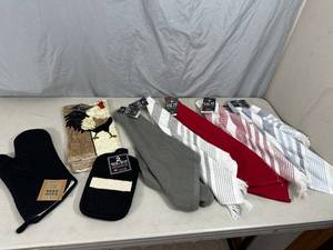 New Kitchen Towels, Pot Holders, Etc