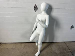 Youth Running Mannequin with Removable Arms