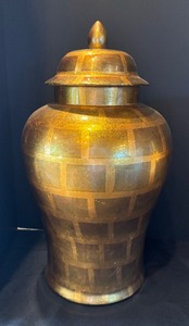 Gorgeously Golden Vase and Lidded Urn Set