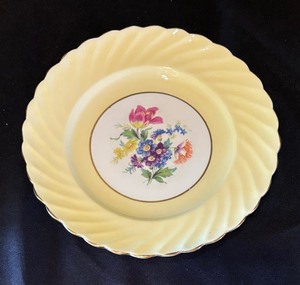 Six Aynsley Luncheon Plates