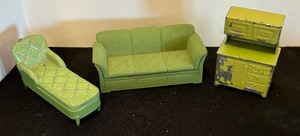 Very Rare Vintage Miniature Tootsie Toy Metal Doll House Furniture