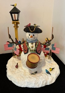 Lenox Drum & Birdie Corps and Lenox Snowflake Soiree Decor