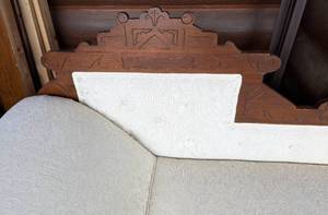 Victorian Walnut Fainting Chaise