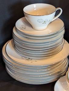 Noritake Altadena Floral Dish Set