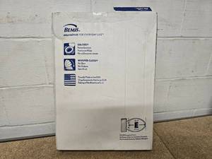 lot 30 image: Bemis plastic toilet seat
