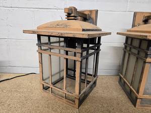 lot 40 image: 3 exterior lights - 1 missing three side glass pieces