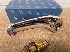 lot 47 image: New Grohe chrome faucet