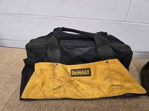 lot 57 image: 2 soft-sided tool bags - 1 - Dewalt and 1 Duck Wear