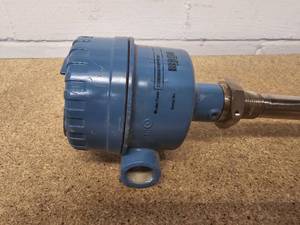 lot 66 image: Rosemount 2120 Vibrating fork level switch
