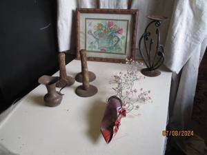 lot 38 image: Vintage Metal and Wood decor assort...
