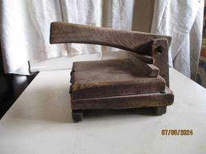 lot 95 image: Vintage hand crafted Wood tortilla ...