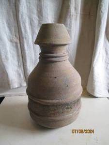 lot 113 image: Vintage Mexican made clay pedestal ...