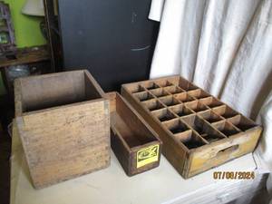 lot 123 image: Vintage Wood boxes and compartmenta...