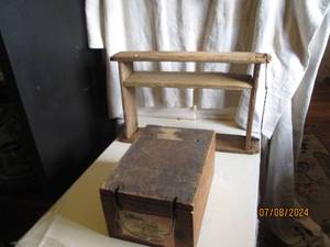 lot 125 image: Vintage hair curler box and hand cr...
