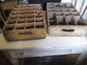 lot 126 image: Pair of Vintage compartmentalized s...