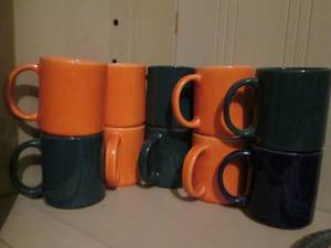 lot 370 image: Assortment of (1) Spanish coffee mugs