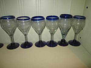 lot 376 image: (6) Cobalt blue rimmed hand blown Mexican water goblets