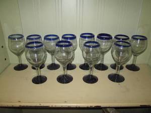 lot 377 image: (12) Cobalt blue rimmed hand blown Mexican glass stemware goblets