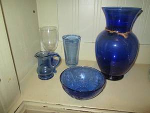 lot 389 image: Assortment of vintage Cobalt blue glassware