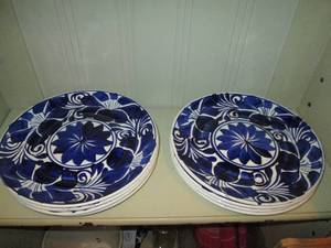 lot 413 image: 8pc Mexican Talavera dinner plates...